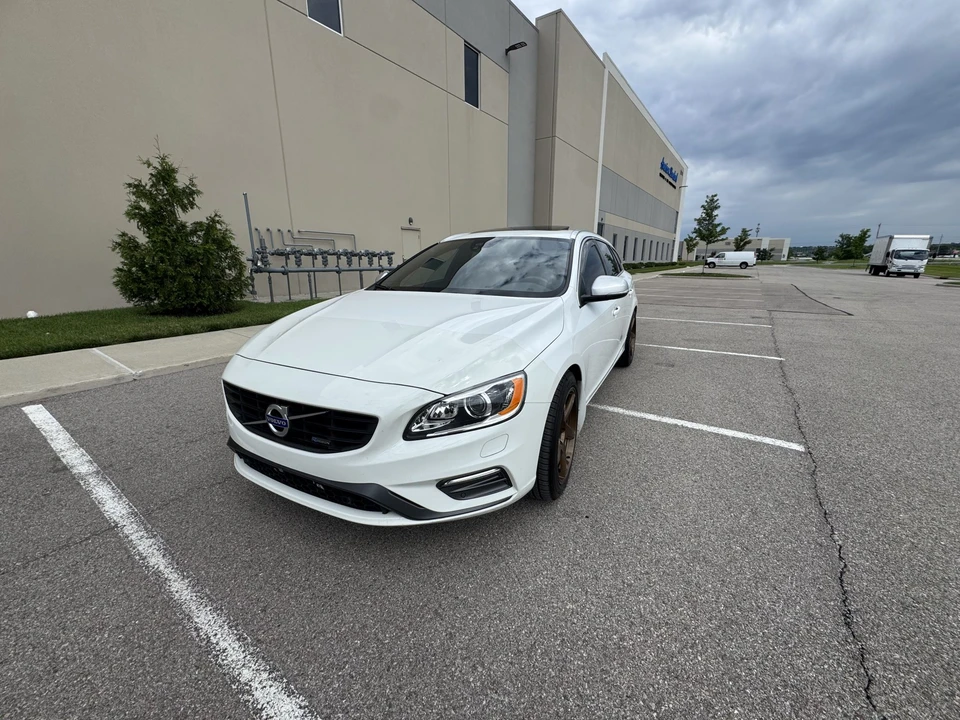 2015 Volvo V60 1st Gen - Image 4 of 31