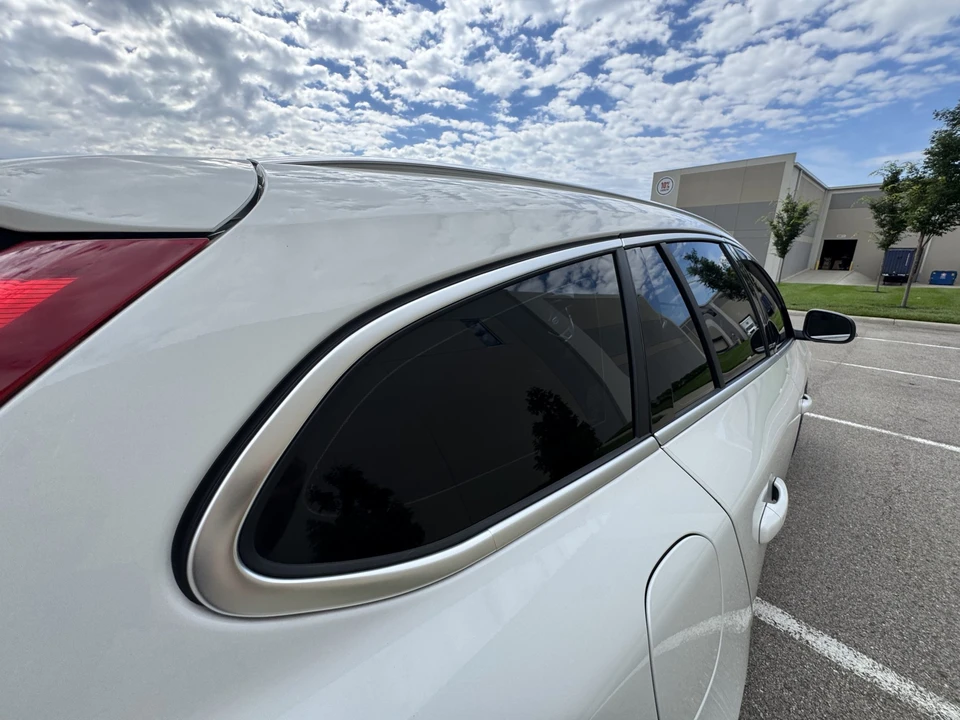 2015 Volvo V60 1st Gen - Image 30 of 31