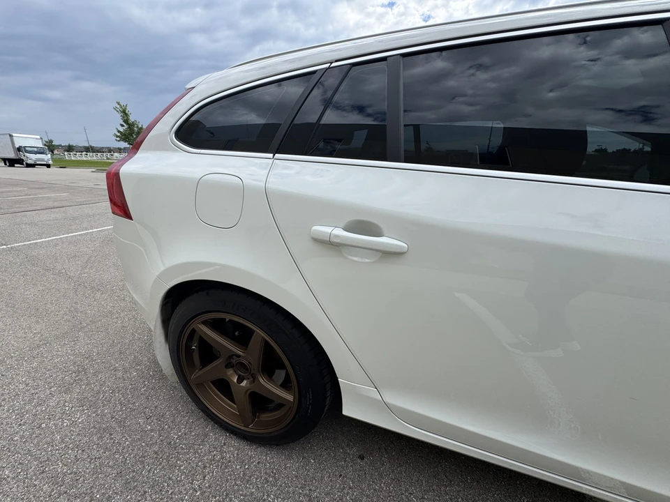 2015 Volvo V60 1st Gen - Image 31 of 31