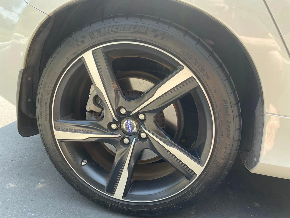 2015 Volvo V60 1st Gen - Image 9 of 9