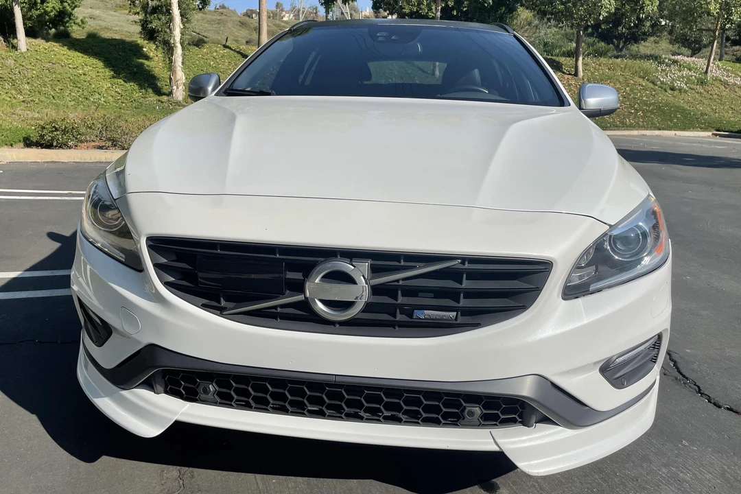 2015 Volvo V60 1st Gen - Image 2 of 9