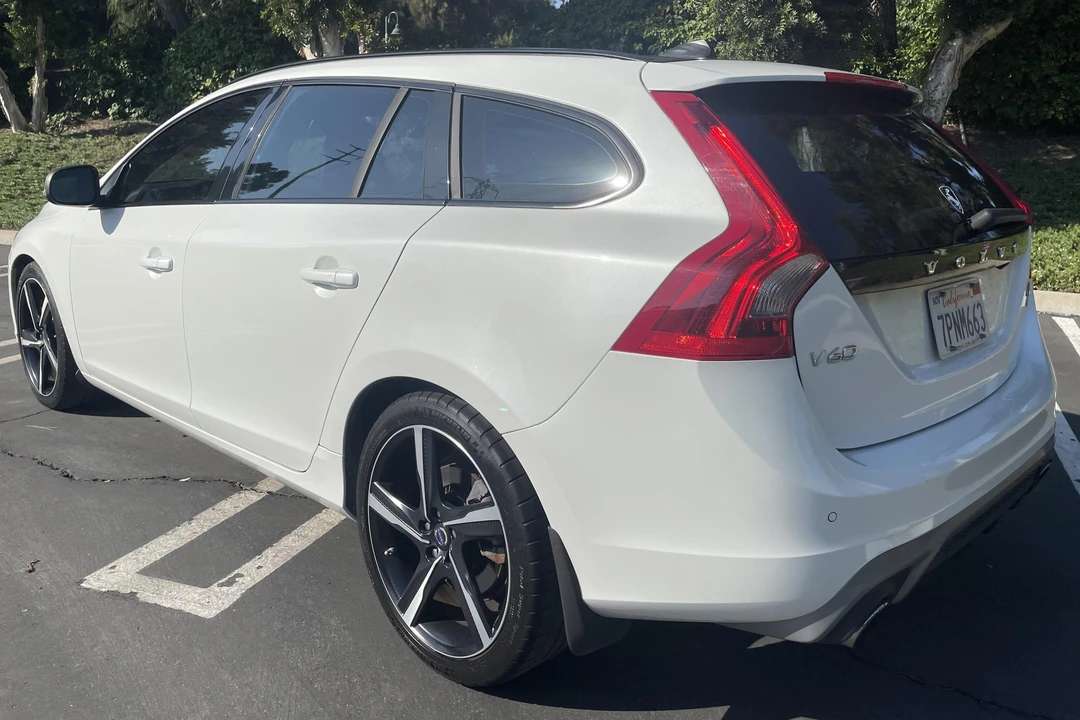 2015 Volvo V60 1st Gen - Image 4 of 9