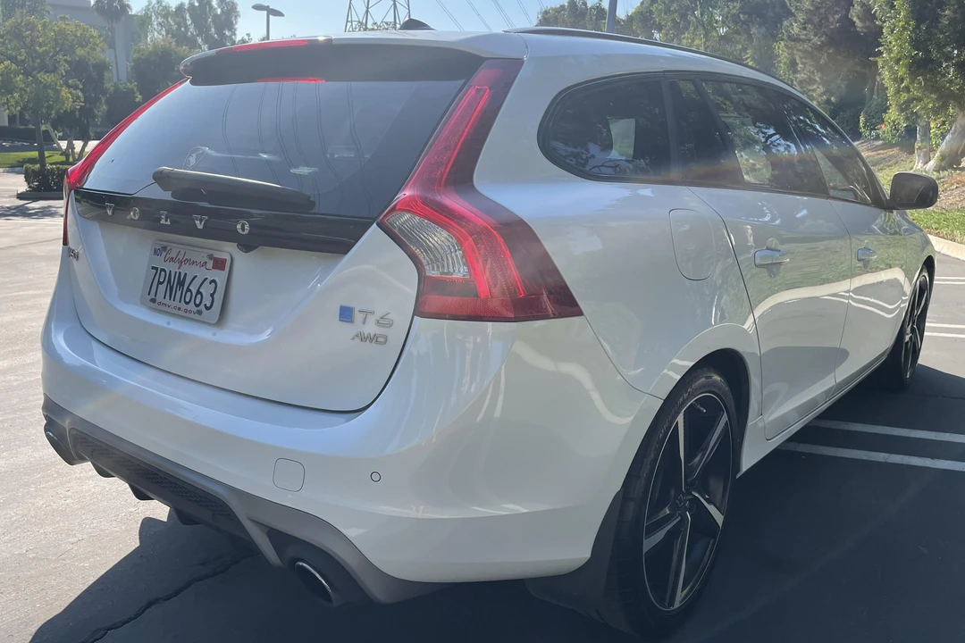 2015 Volvo V60 1st Gen - Image 6 of 9