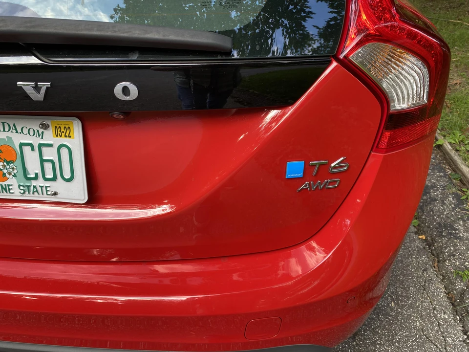 2015 Volvo V60 1st Gen - Image 22 of 31