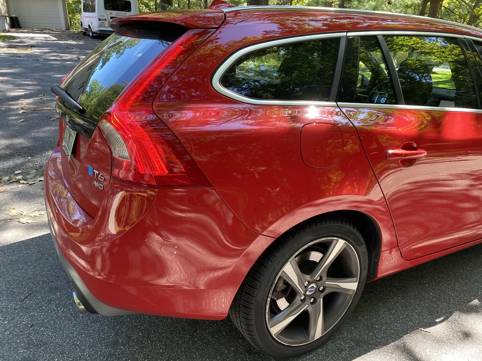 2015 Volvo V60 1st Gen - Image 27 of 31