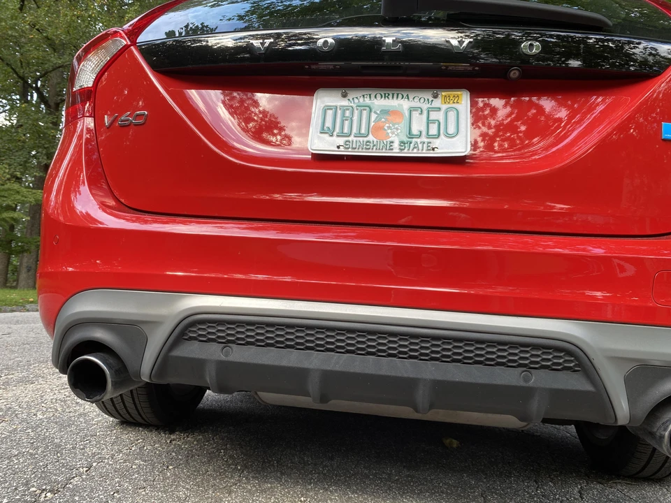 2015 Volvo V60 1st Gen - Image 25 of 31