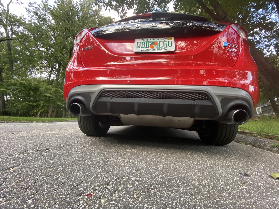 2015 Volvo V60 1st Gen - Image 24 of 31