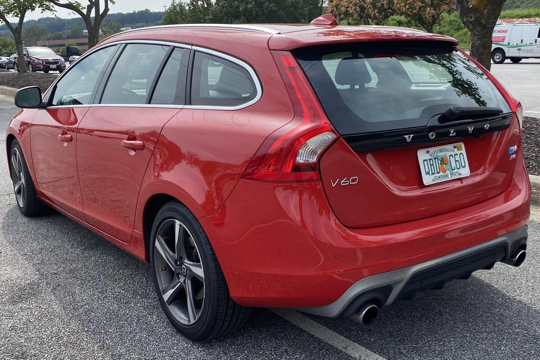 2015 Volvo V60 1st Gen - Image 5 of 31