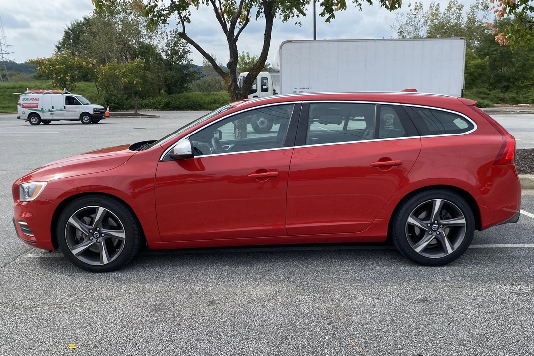 2015 Volvo V60 1st Gen - Image 3 of 31