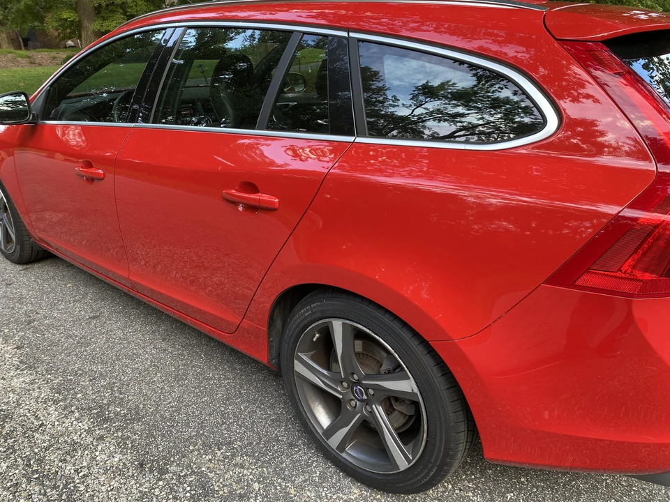 2015 Volvo V60 1st Gen - Image 20 of 31