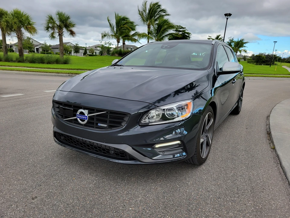 2015 Volvo V60 1st Gen - Image 8 of 31