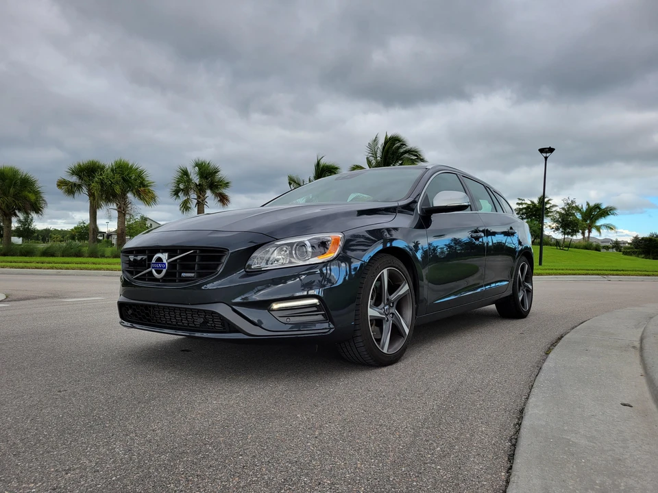 2015 Volvo V60 1st Gen - Image 9 of 31