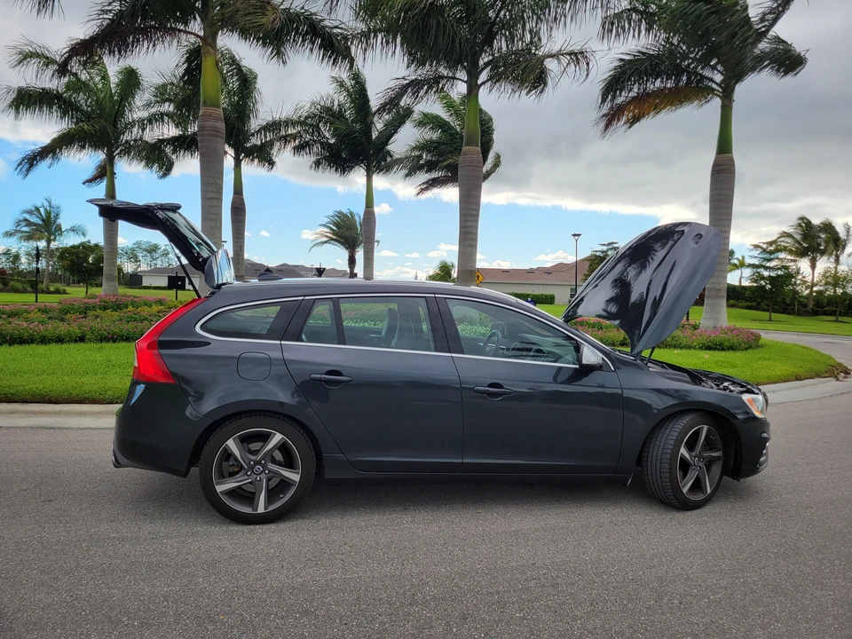 2015 Volvo V60 1st Gen - Image 19 of 31