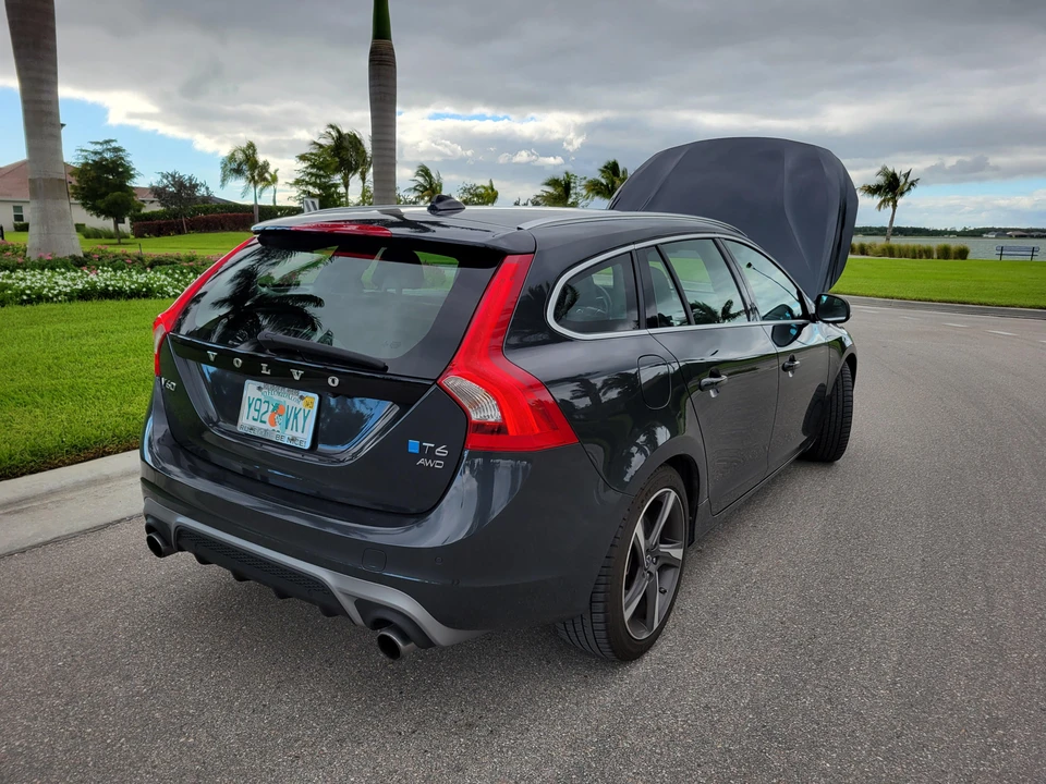 2015 Volvo V60 1st Gen - Image 18 of 31