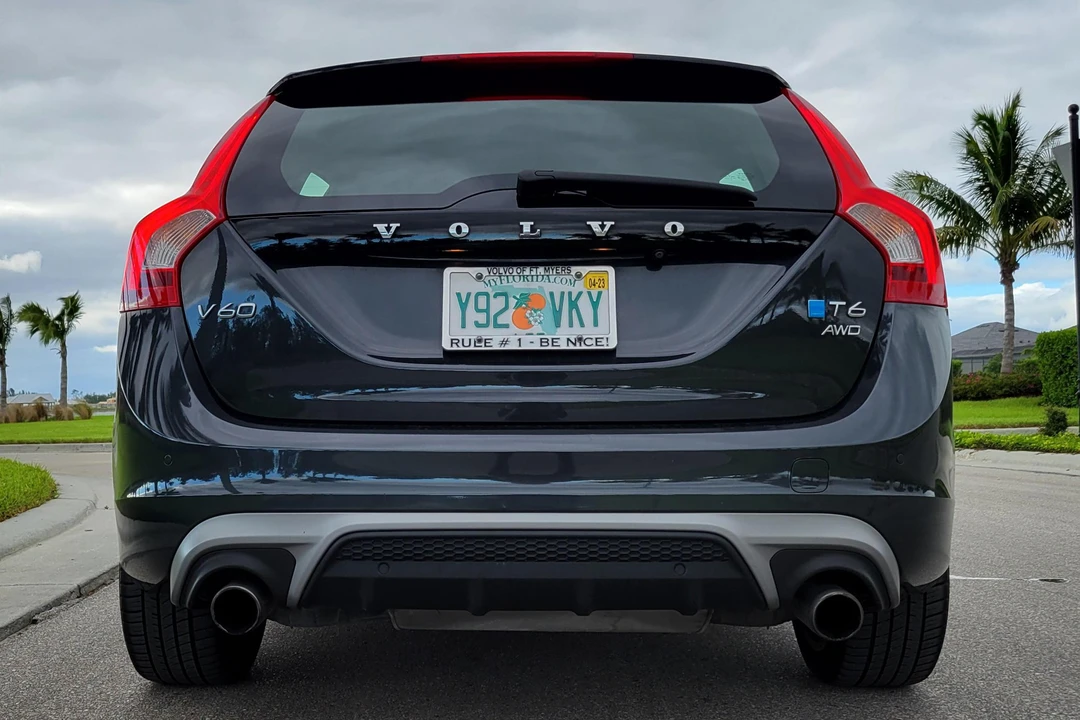 2015 Volvo V60 1st Gen - Image 5 of 31