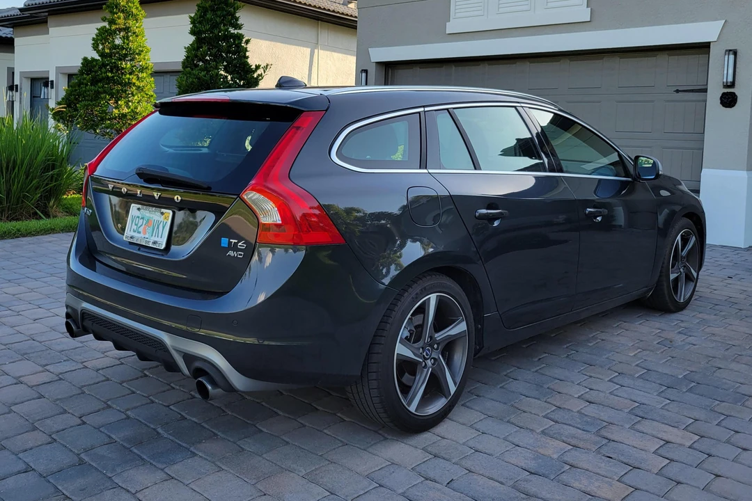 2015 Volvo V60 1st Gen - Image 4 of 31