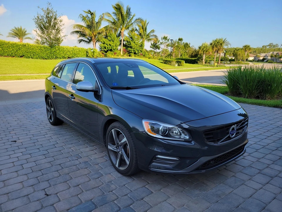 2015 Volvo V60 1st Gen - Image 22 of 31