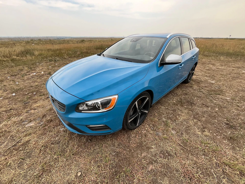 2015 Volvo V60 1st Gen - Image 9 of 29