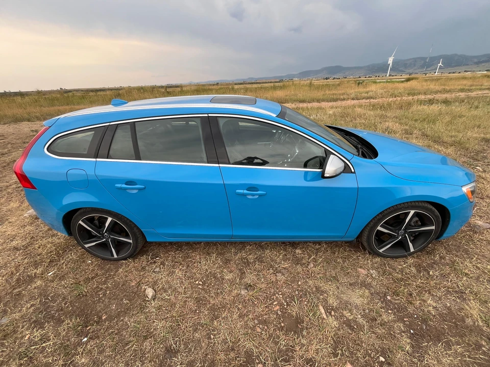 2015 Volvo V60 1st Gen - Image 18 of 29