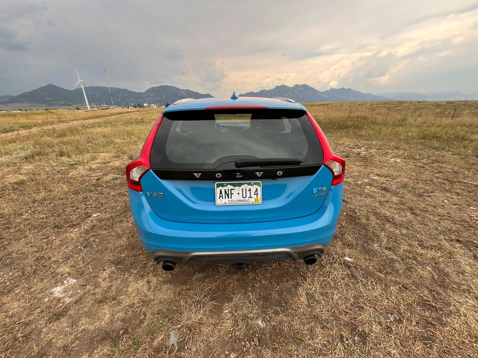2015 Volvo V60 1st Gen - Image 13 of 29