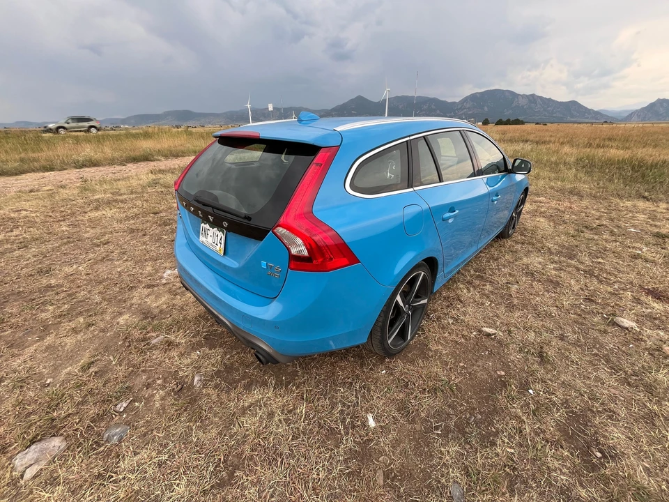 2015 Volvo V60 1st Gen - Image 16 of 29