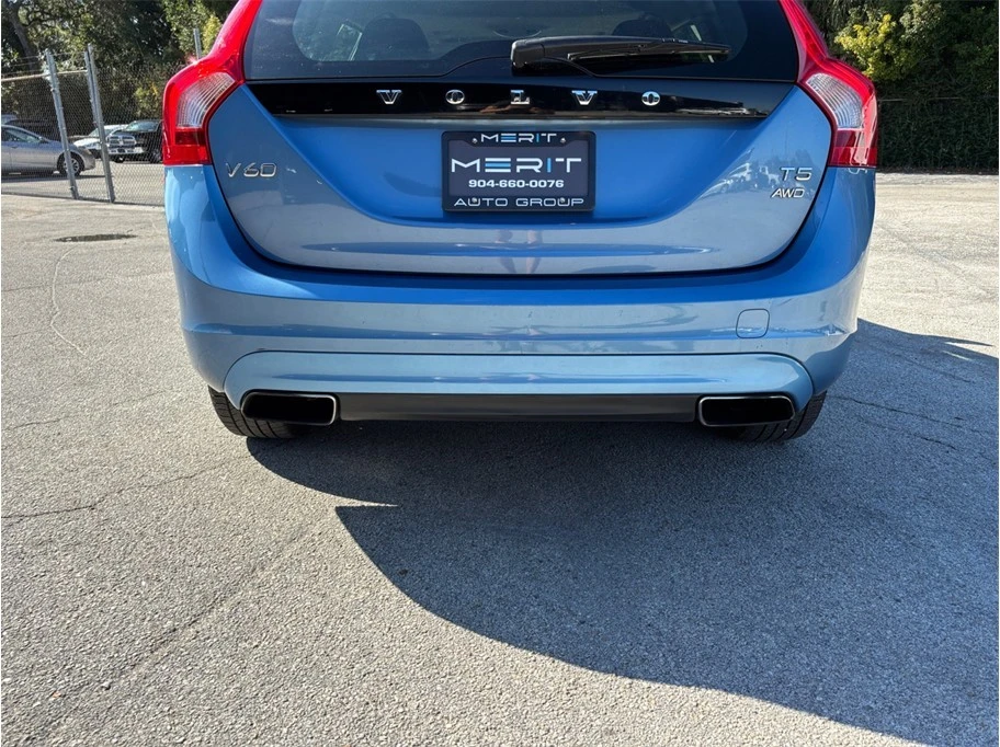 2015 Volvo V60 1st Gen - Image 13 of 21