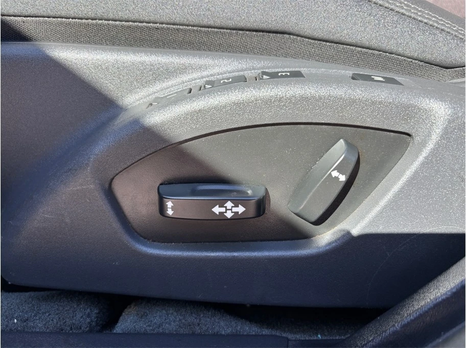 2015 Volvo V60 1st Gen - Image 15 of 21