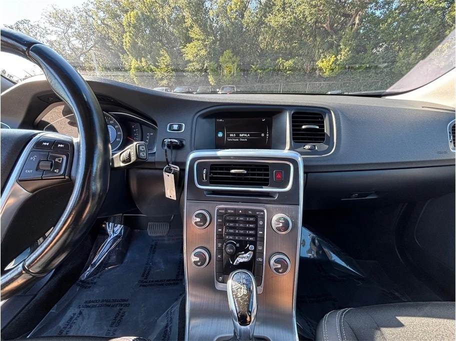 2015 Volvo V60 1st Gen - Image 11 of 21