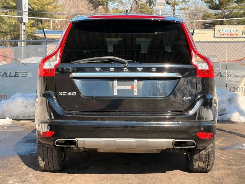 2015 Volvo XC60 1st Gen - Image 10 of 12