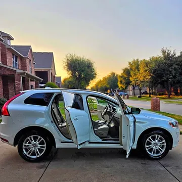 2015 Volvo XC60 3.2 Premier Sport Utility 4D