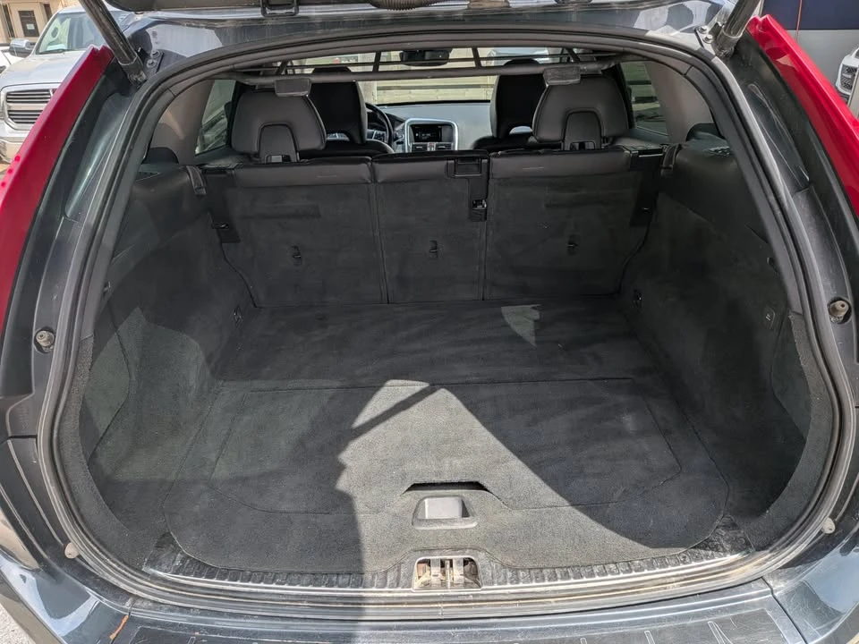 2015 Volvo XC60 1st Gen - Image 11 of 13