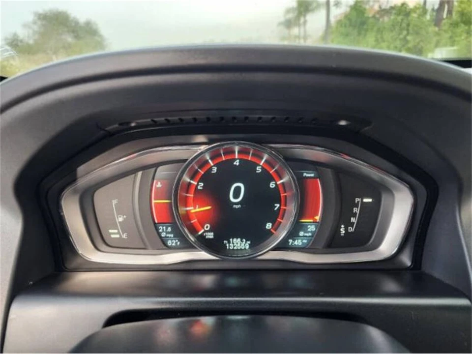2015 Volvo XC60 1st Gen - Image 10 of 21