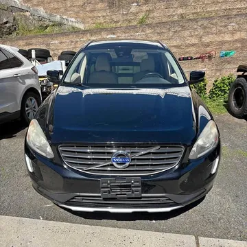 2015 Volvo XC60 T5 Dynamic Sport Utility 4D