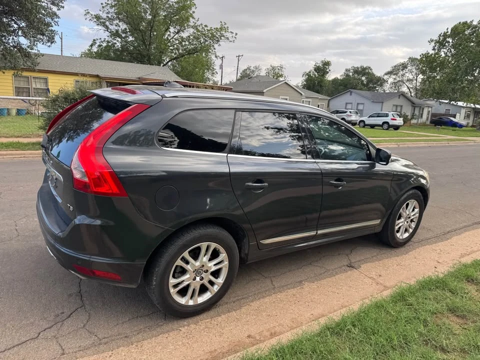 2015 Volvo XC60 1st Gen - Image 6 of 11