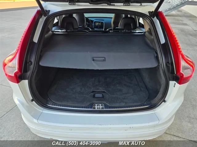 2015 Volvo XC60 1st Gen - Image 17 of 21