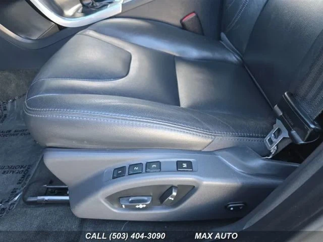 2015 Volvo XC60 1st Gen - Image 14 of 21