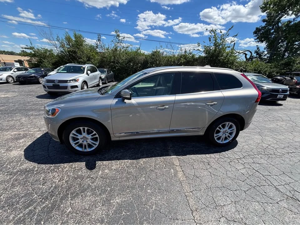 2015 Volvo XC60 1st Gen - Image 3 of 18