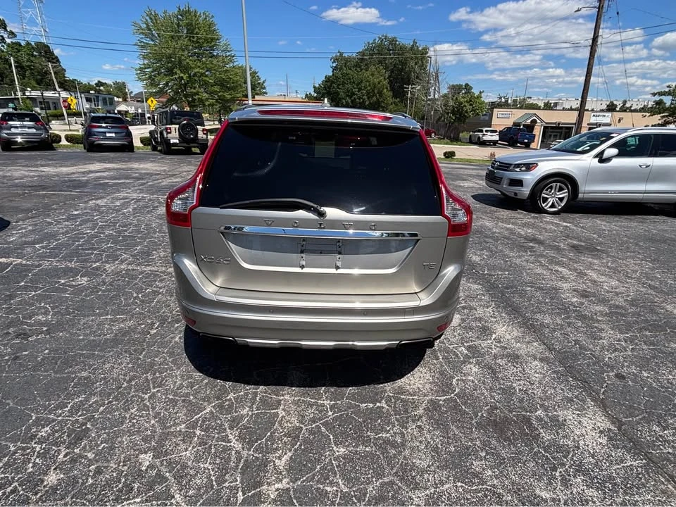2015 Volvo XC60 1st Gen - Image 5 of 18