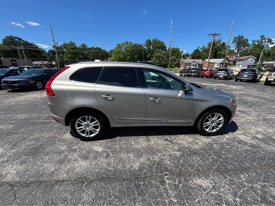 2015 Volvo XC60 1st Gen - Image 6 of 18