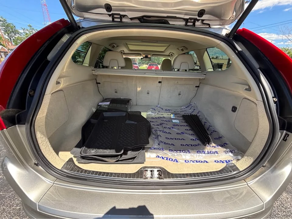 2015 Volvo XC60 1st Gen - Image 16 of 18