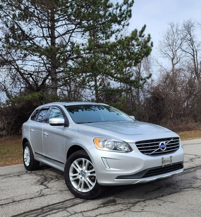 2015 Volvo XC60 1st Gen - Image 2 of 20