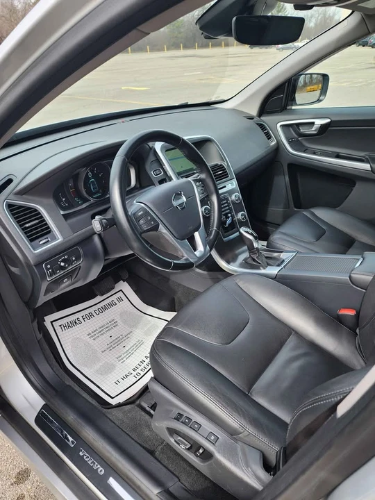 2015 Volvo XC60 1st Gen - Image 8 of 20