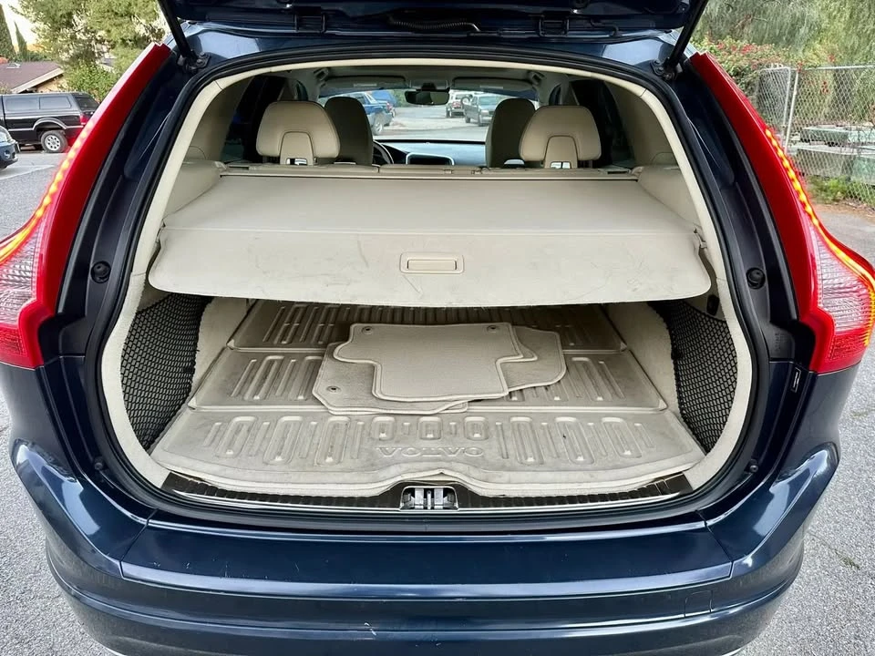 2015 Volvo XC60 1st Gen - Image 17 of 20