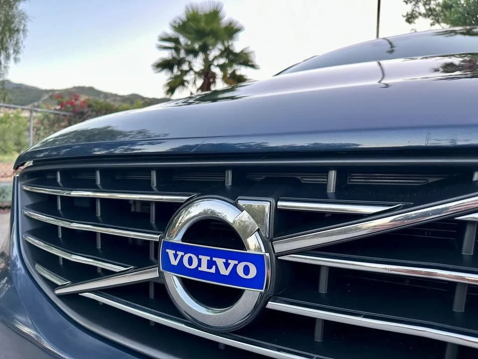 2015 Volvo XC60 1st Gen - Image 18 of 20
