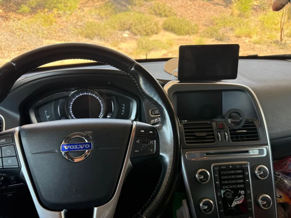 2015 Volvo XC60 1st Gen - Image 7 of 13