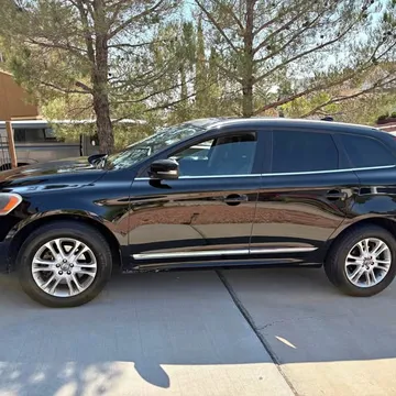 2015 Volvo XC60 T5 Premier Sport Utility 4D