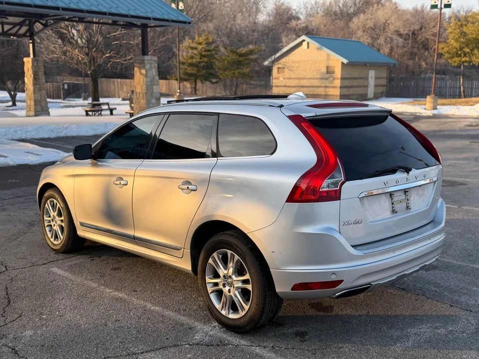2015 Volvo XC60 1st Gen - Image 7 of 19