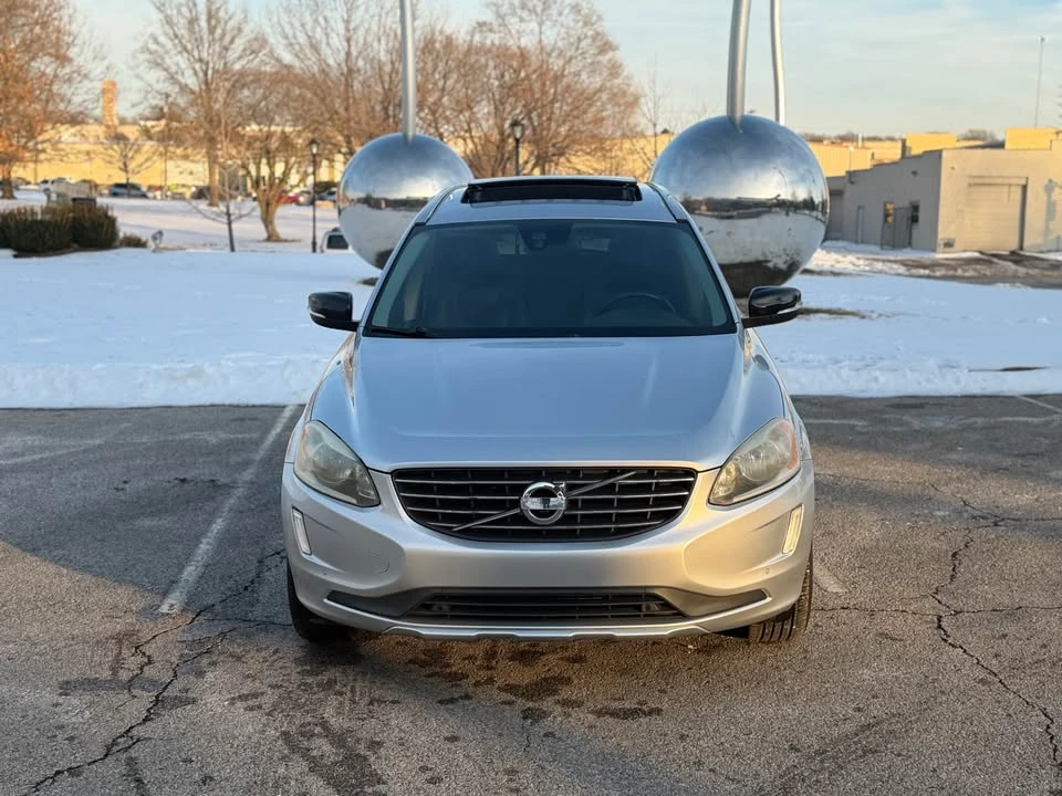 2015 Volvo XC60 1st Gen - Image 2 of 19