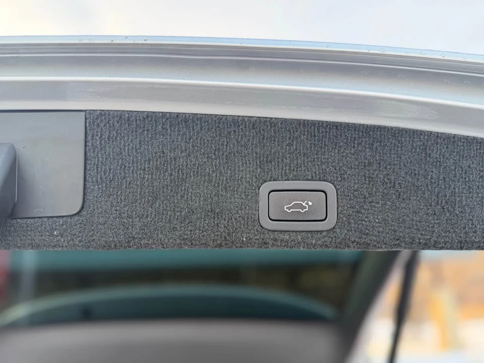 2015 Volvo XC60 1st Gen - Image 19 of 19