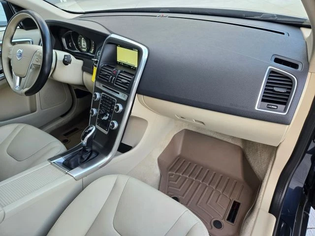 2015 Volvo XC60 1st Gen - Image 2 of 21